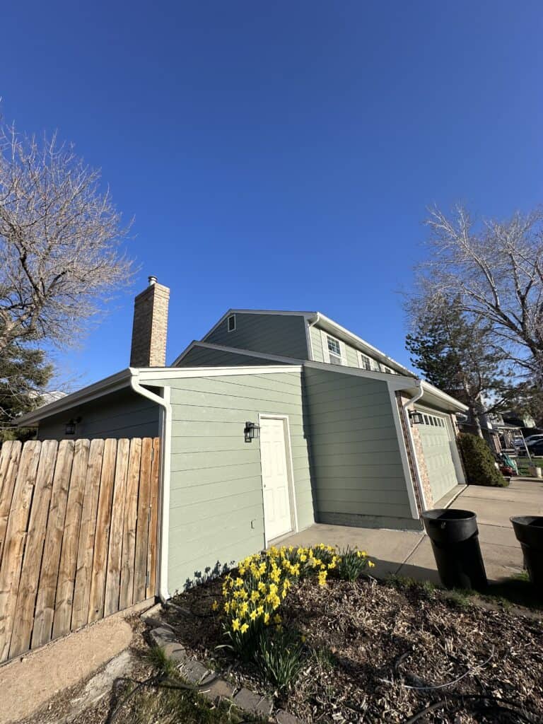 Aurora co 2 exterior2